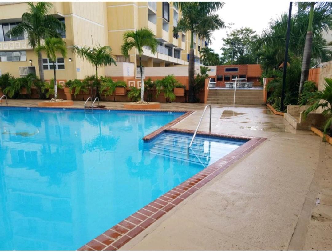 Apartment Beachfront Serenity: Remodeled With Views