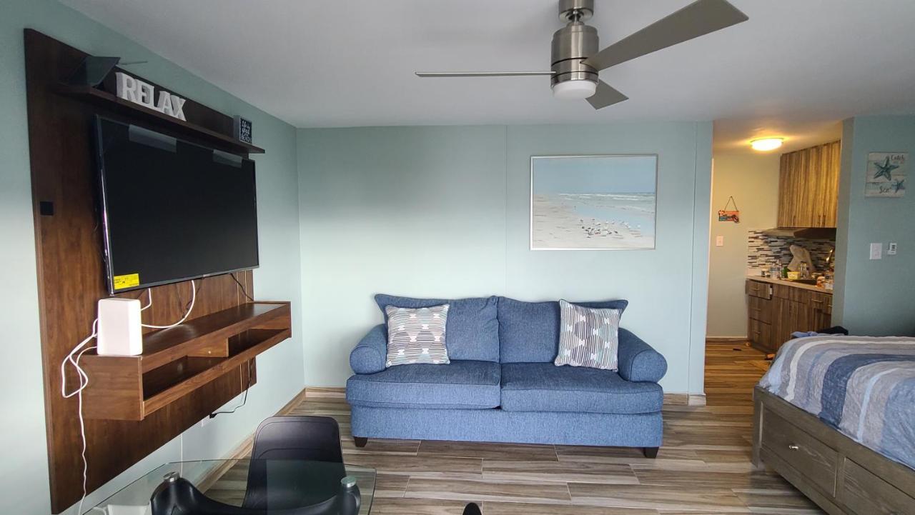 Beachfront Serenity: Remodeled With Views Apartment *