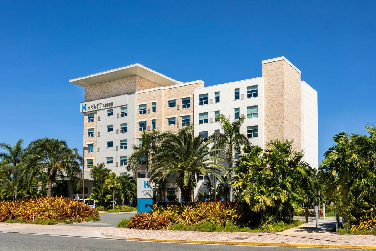 Hyatt House Hotel 3*