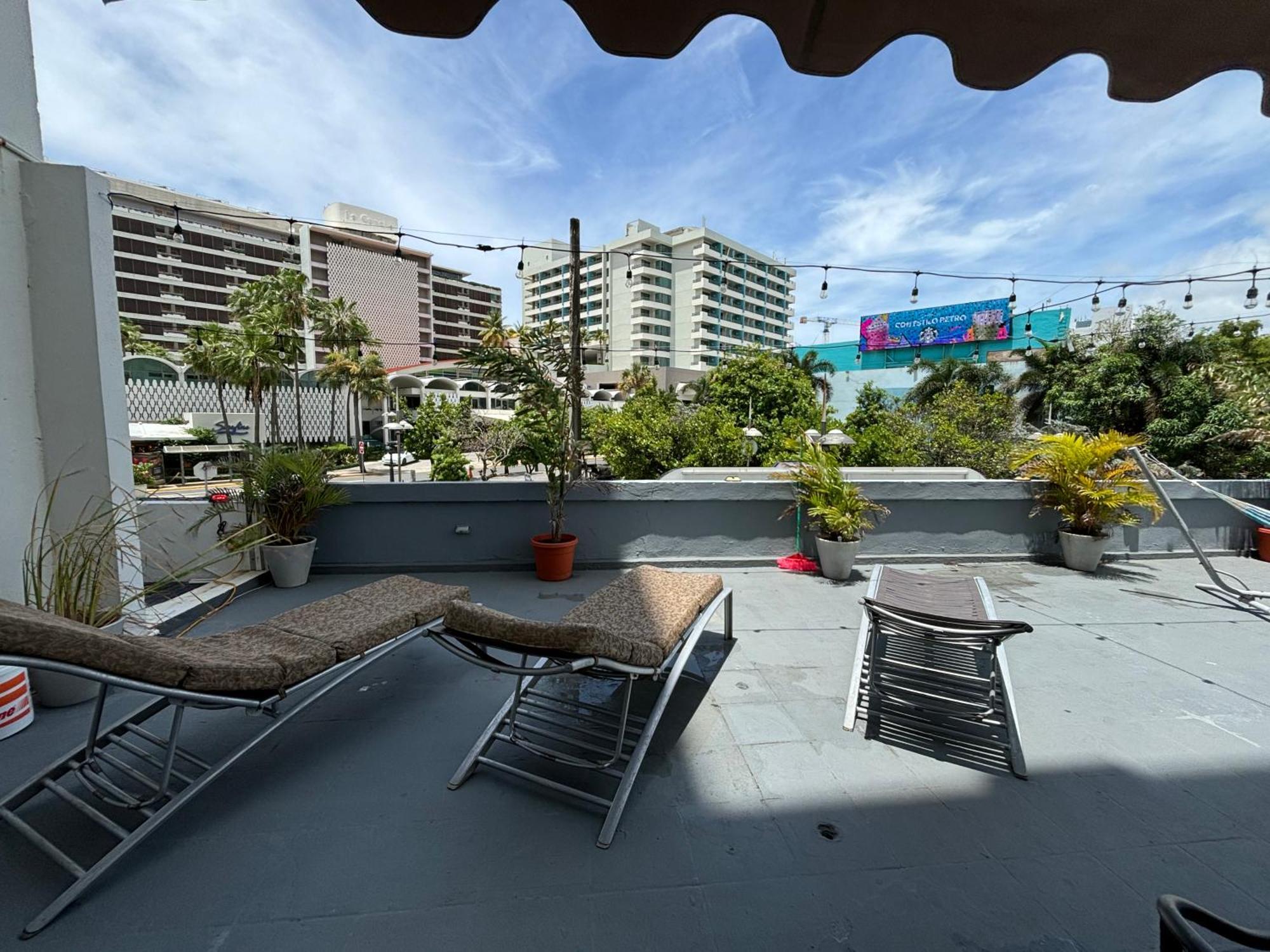 Apartment At Heart Of Condado With Front View Terrace San Juan