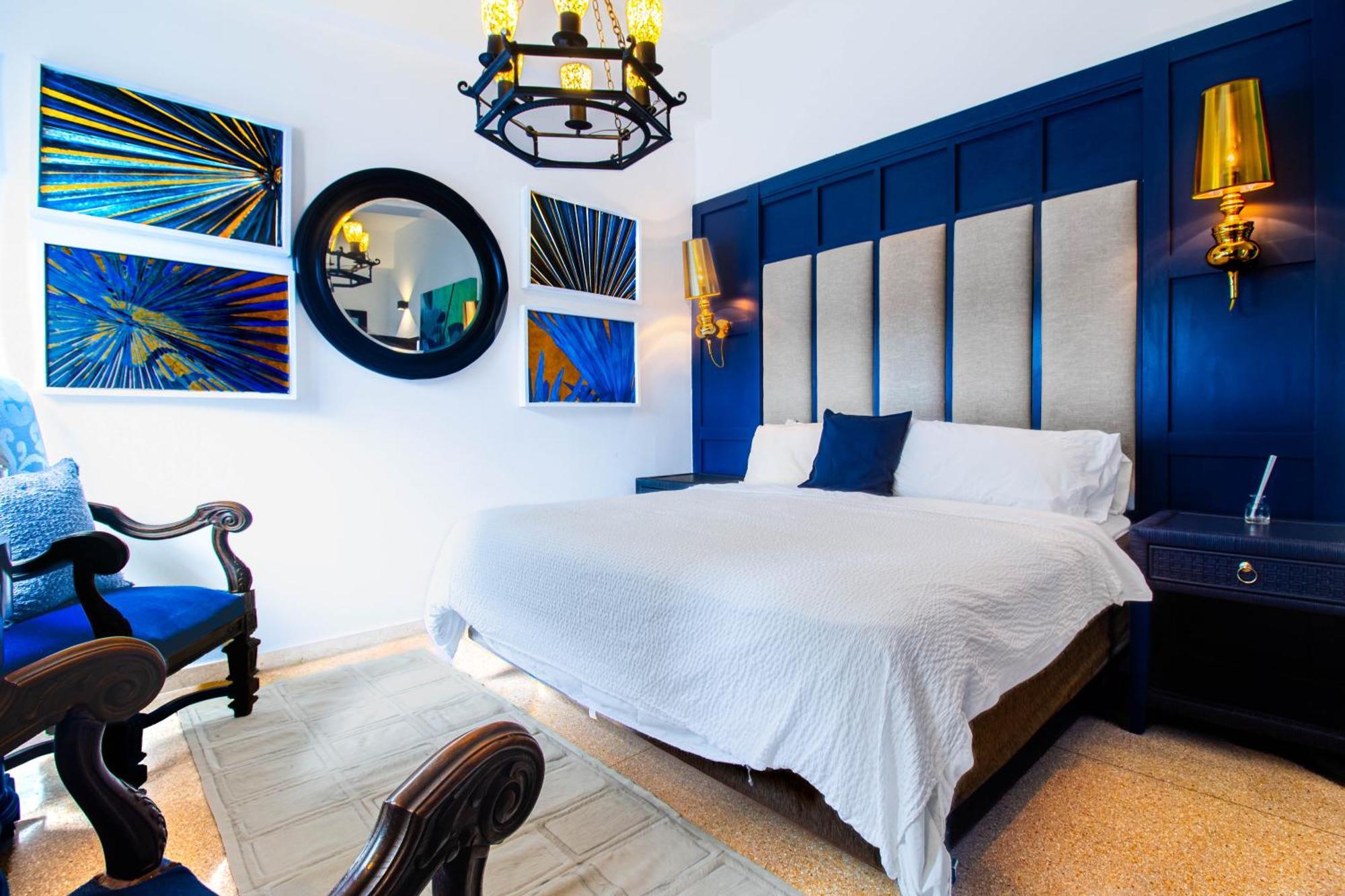 Azure Ocean Park's Seaside Luxe Retreat Villa *