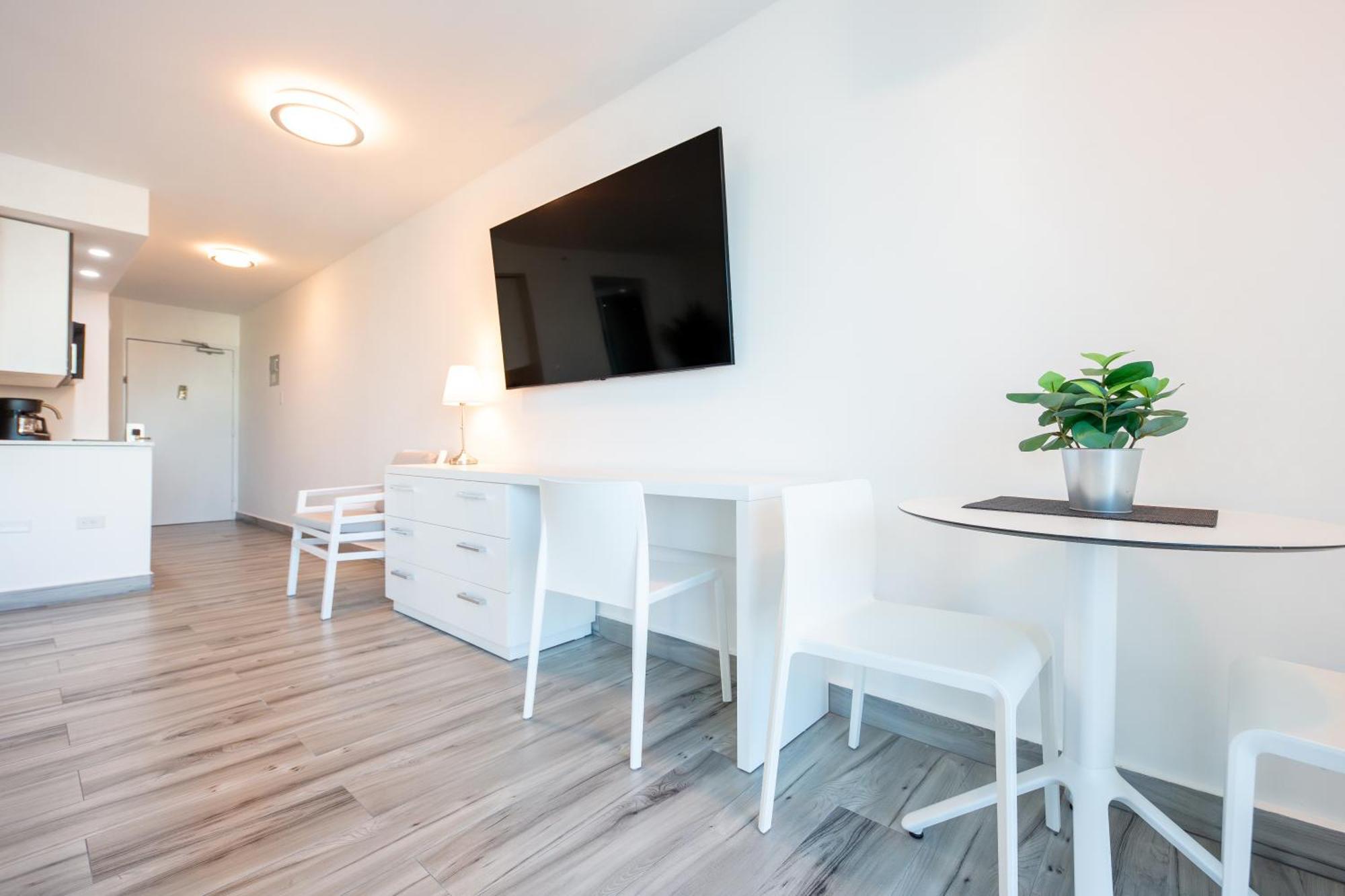 Esj Towers By Chana Aparthotel San Juan