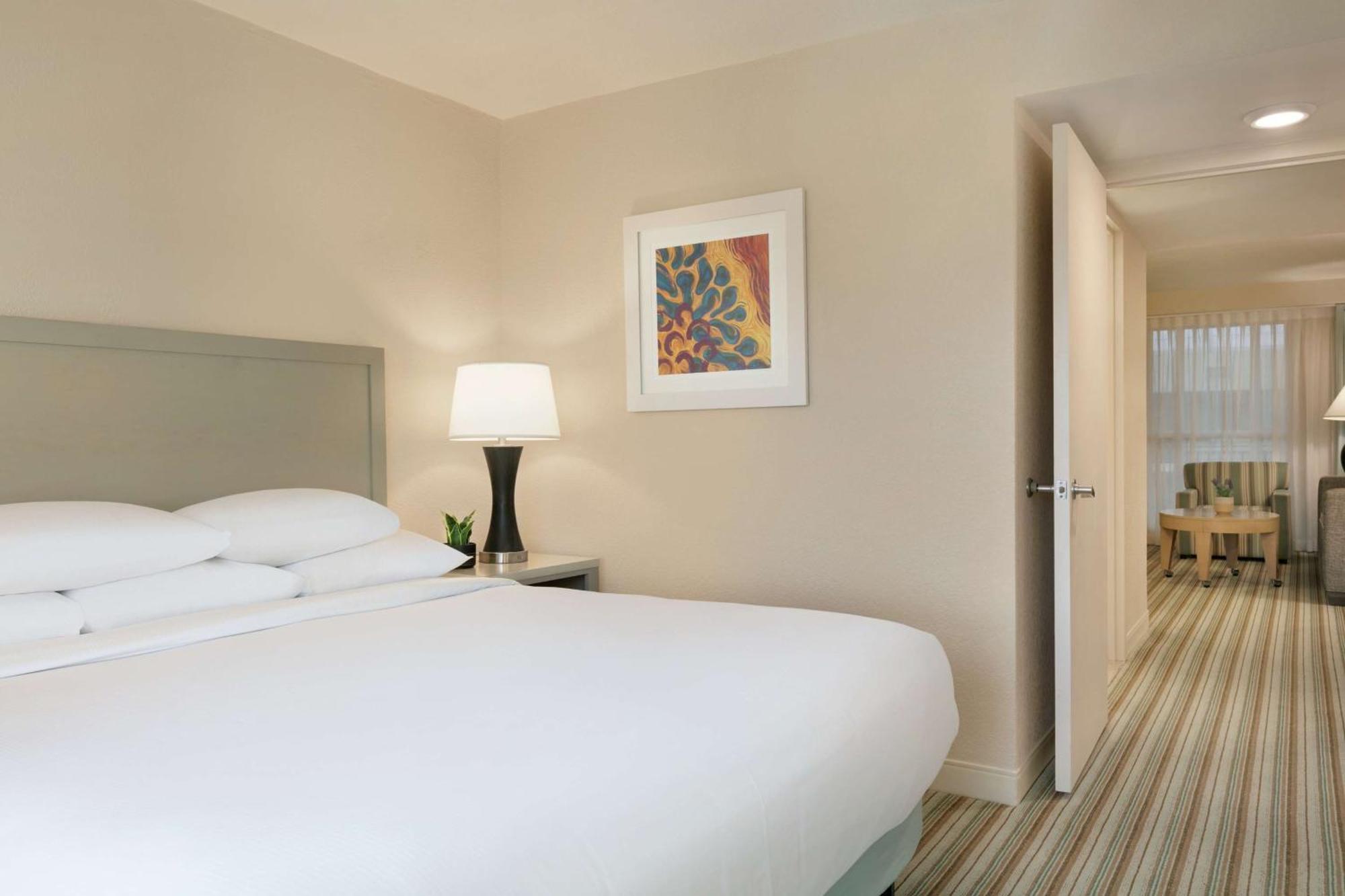 Embassy By Hilton - & Casino Resort 3*