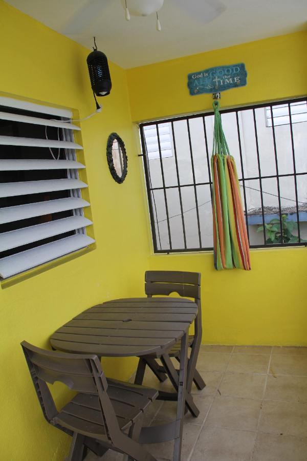 Bahay bakasyunan Aponte-walking Distance To Ocean Park Beach, Restaurants, Bars, Trendy Calle Loiza San Juan