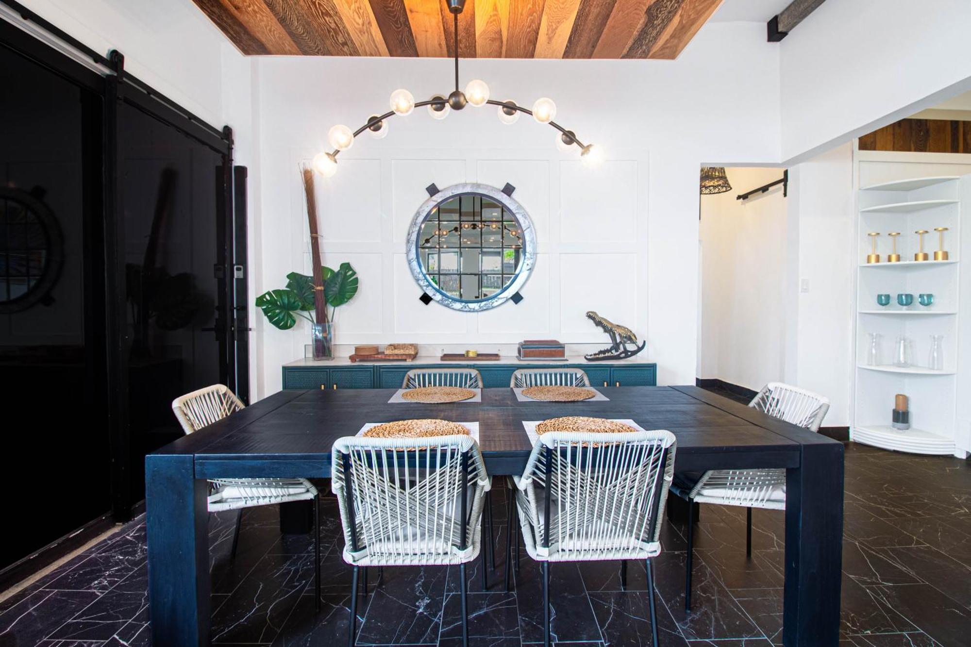 Villa Azure Ocean Park's Seaside Luxe Retreat